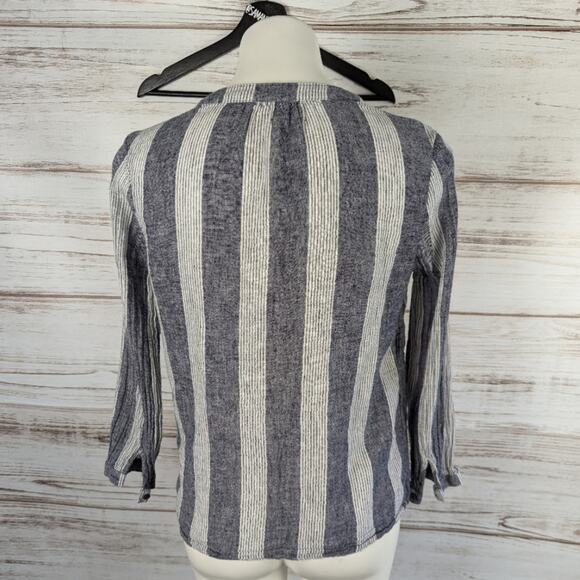 Old Navy Stripe Linen Blue and White Split Collar Top Sz Small - Picture 4 of 4
